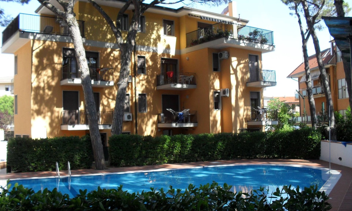 Eraclea Mare House | app. n 8 with pool 5 minutes from the sea, 3 max 4 people, wi-fi