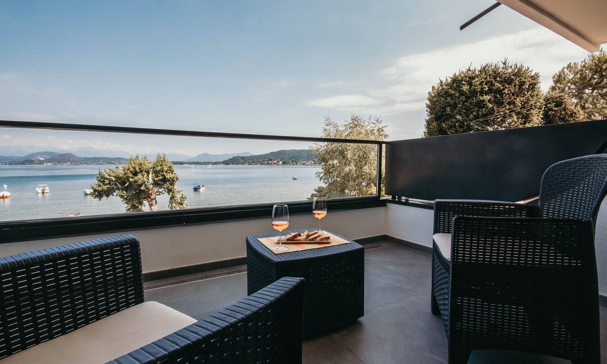 Villaggi Apartment | Appartamento Chiara - Lakeside L&B