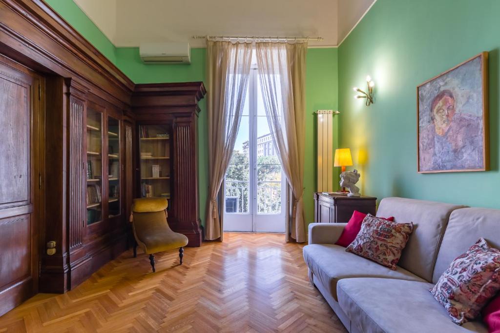 Naples City Centre Apartment | Appartamento a Piazza Cavour by Wonderful Italy