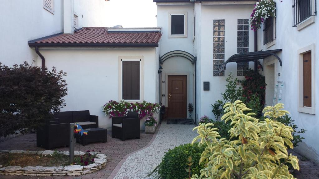 Vicenza Apartment | Appartamento Acero Rosso