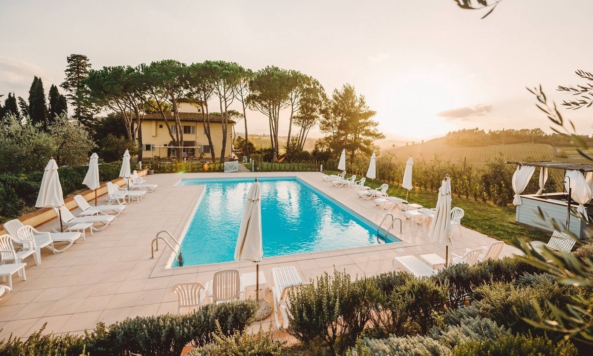 Certaldo Apartment | Appartamento con giardino panoramico, per rilassarsi e visitare la Toscana