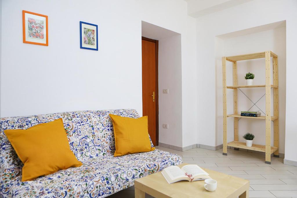 Chiaia Apartment | Appartamento con giardino a Mergellina by Wonderful Italy