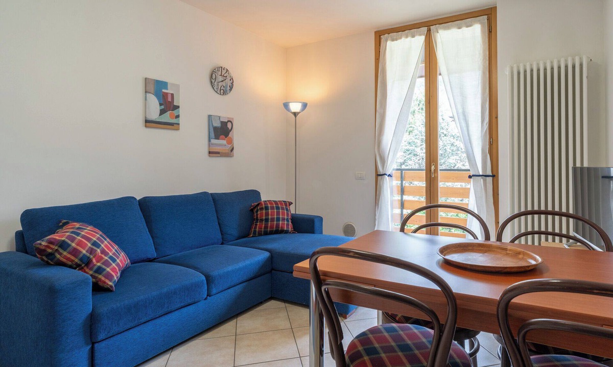 Cassina Valsassina Apartment | Appartamento con terrazzo vista monti a Cassina