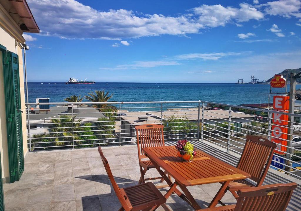 Savona Apartment | Appartamento deluxe con terrazza sul mare