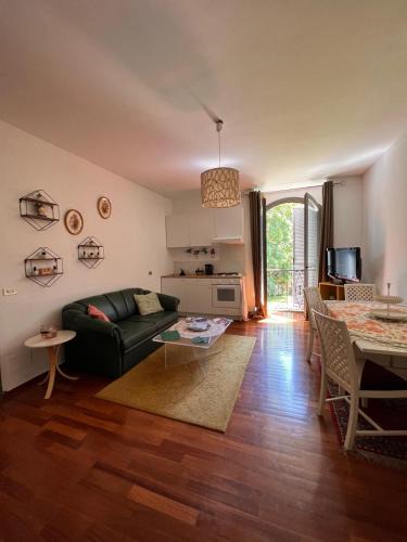 Oleggio Castello Apartment | Appartamento in Villa Storica
