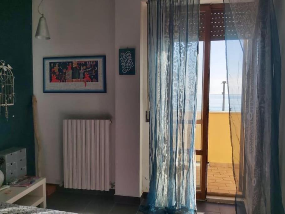 Porto Sant'Elpidio Apartment | Appartamento moderno primissima fila mare