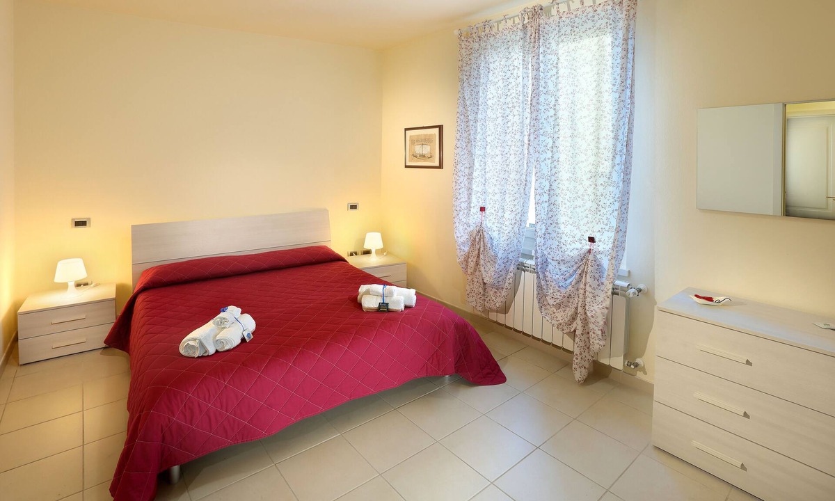 Borgo a Buggiano Apartment | Appartamento "Siena" - Lovely apartment located near the city's train station!