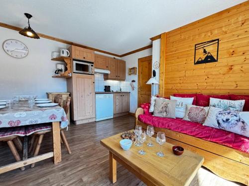Notre-Dame-de-Bellecombe Apartment | Appartement au cœur du village avec piscine et terrasse - FR-1-505-234