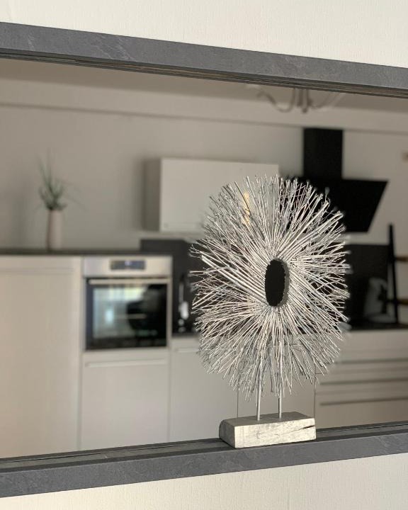 Lahr Apartment | Appartement by Luis