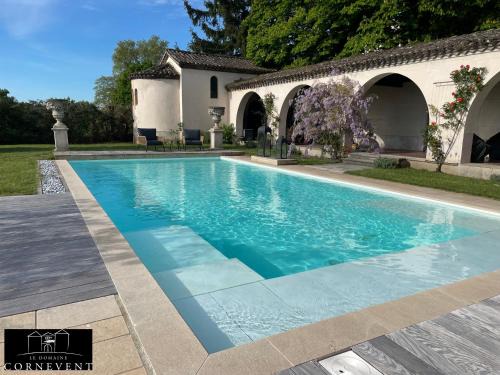 Vernaison Apartment | Appartement cocon de charme, Domaine Cornevent Lyon, parc & piscine