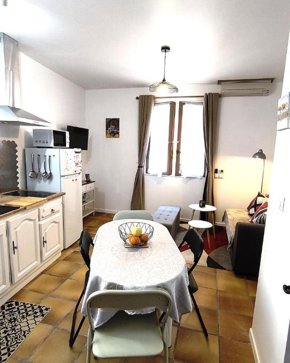 Canet Apartment | Appartement cosy climatisé dans un village du Minervois
