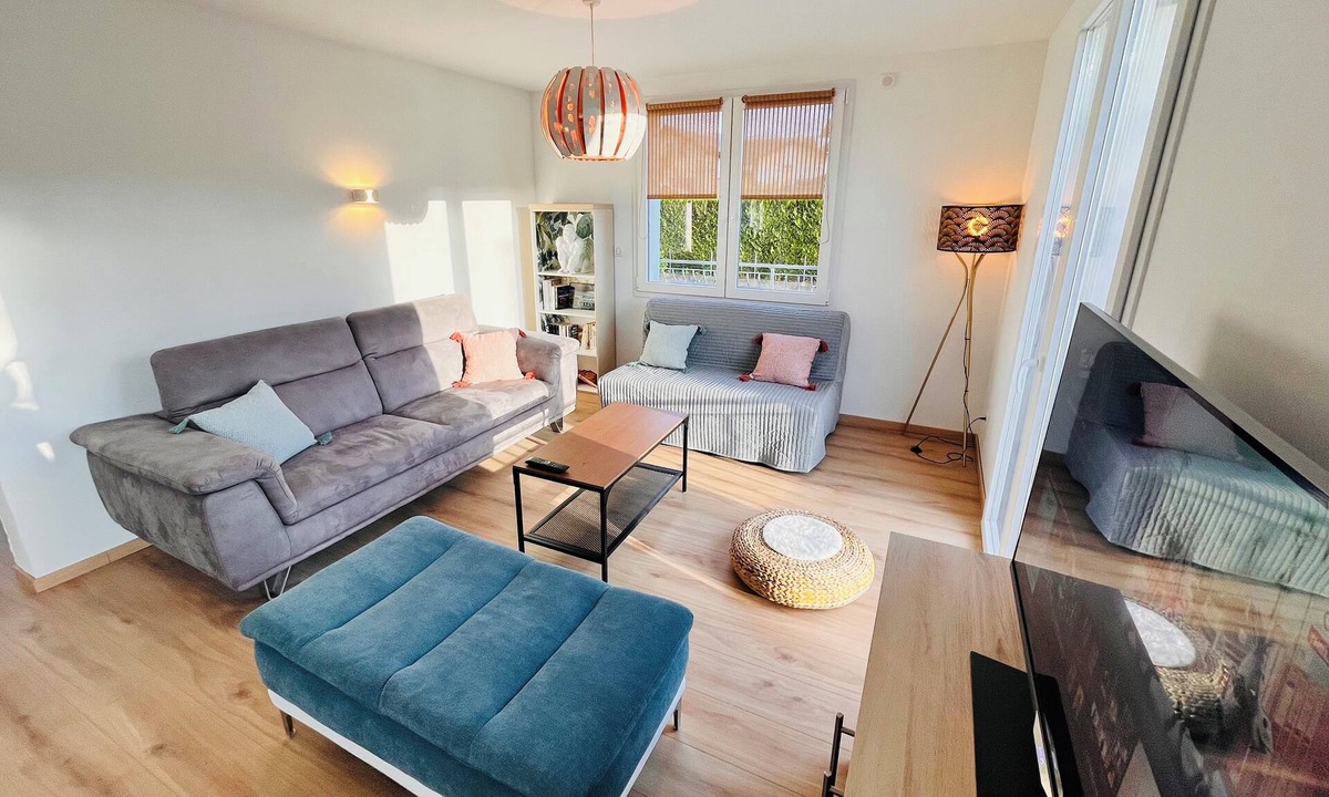 Albens Apartment | Appartement Dans Maison Entre Lacs et Montagne