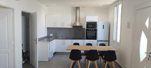 Montaleigne Apartment | Appartement 4 p neuf dans haut de villa , clim, parking, jardin