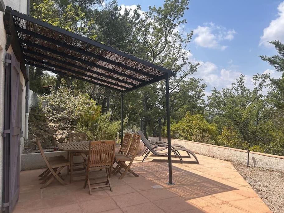 Pierrevert Apartment | Appartement privé avec terrasse, golf du Luberon