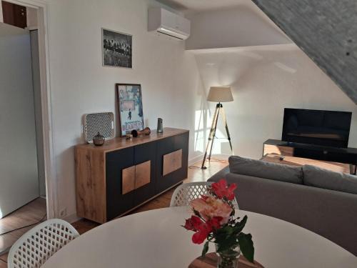 Tulle Apartment | Appartement renové 46m2 - Climatisé, Calme et proche commodités