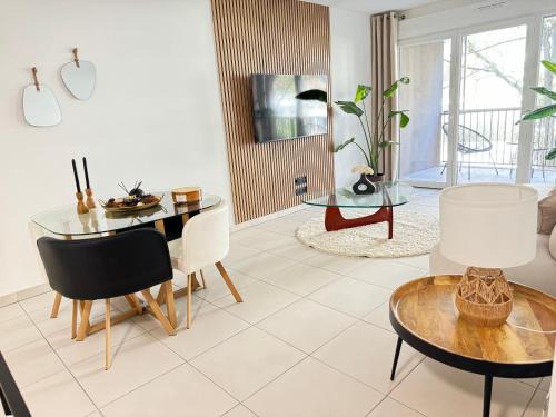 Hopitaux-Facultes Apartment | Appartement T3 moderne et cosy, à Hopitaux-Facultés
