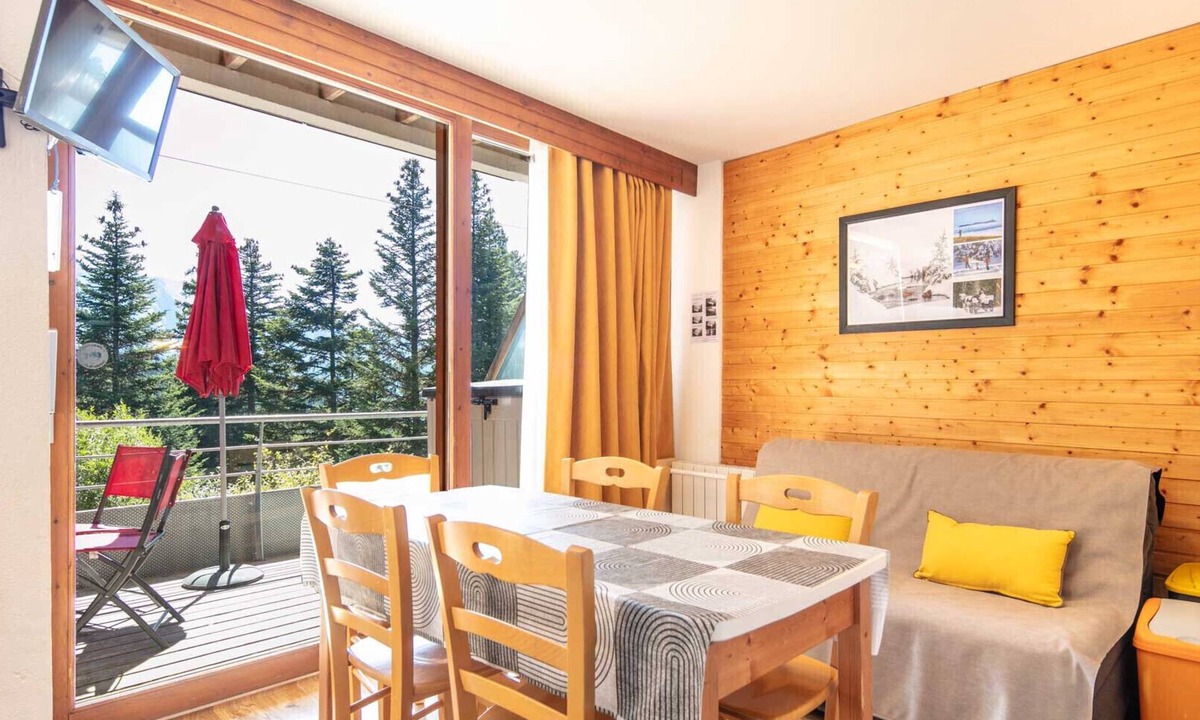 Chamrousse Apartment | Apt 6 ppl with spacious terrace