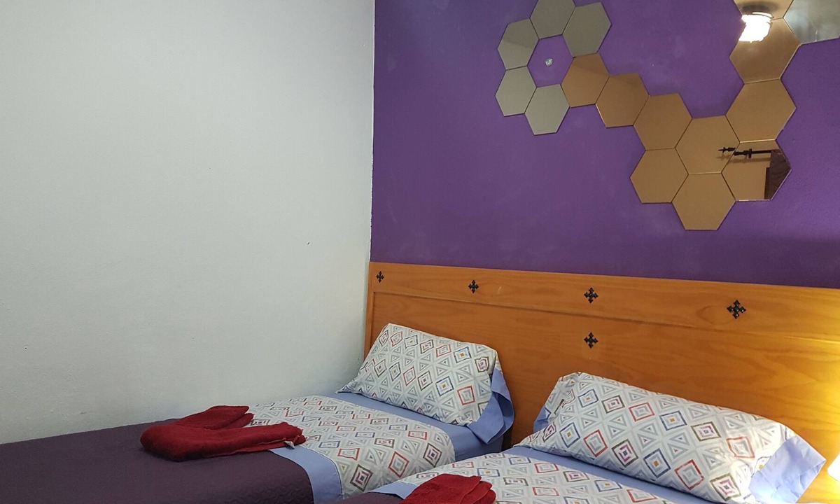 San Fernando Apartment | APT. ENGLISH FLOWER BEACH. 2 Wifi Free of 1Km of the Beach. Ten Minute Walk To Jumbo
