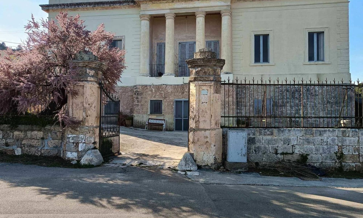 Porto Tricase House | Apt Maria - Villa Risolo by Love Sud