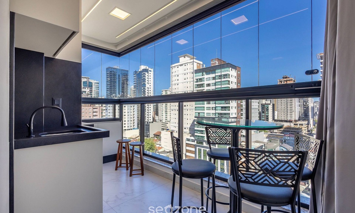 Andorinha Apartment | Apt w/Gourmet Balcony 700m From the Beach Bon1101