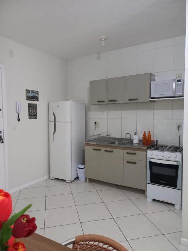 Florianopolis Apartment | Apto de dois quartos com uma suíte