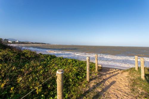 Parque da Areia Preta Apartment | Apto Pet Friendly com Garagem na Enseada Azul