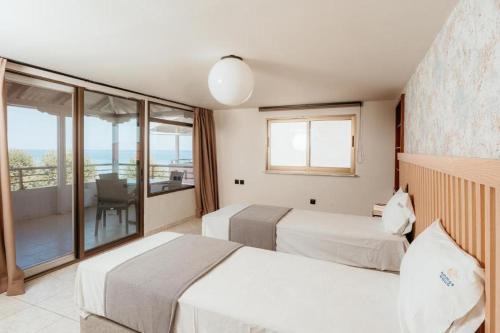 Olymbiaki Akti Hotel | Aqua Beachfront Elegant Hotel