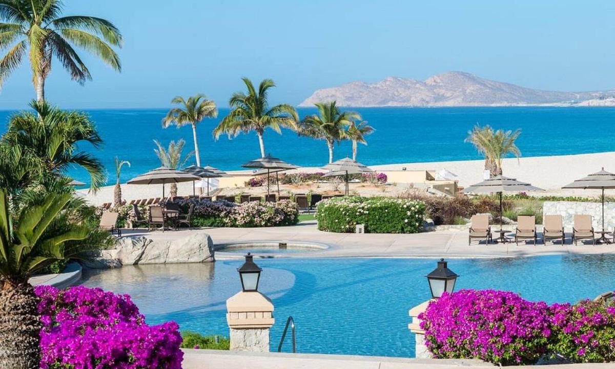 San Jose del Cabo Condo | Aqua Blue Serenity.Chic romantic seaside sanctuary in boutique 5-star resort.