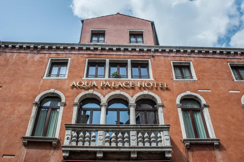 Castello Hotel | Aqua Palace