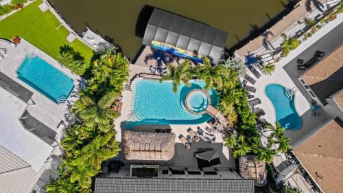 Whitney Beach House | Aquaholics
