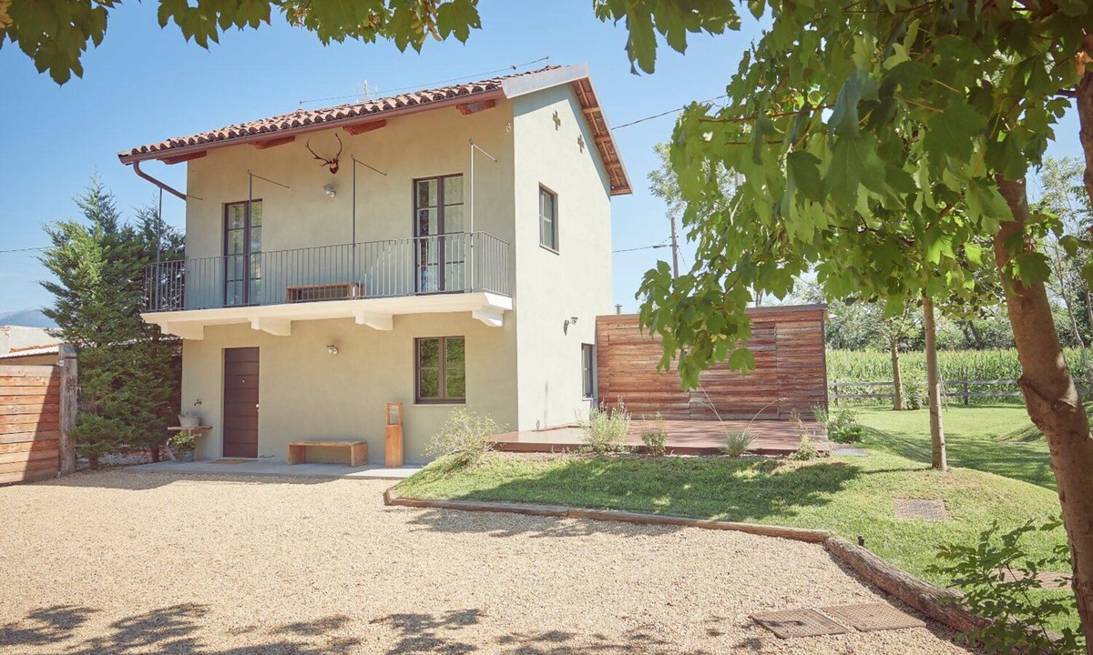 Oglianico House | AQVAE Unconventional Country House