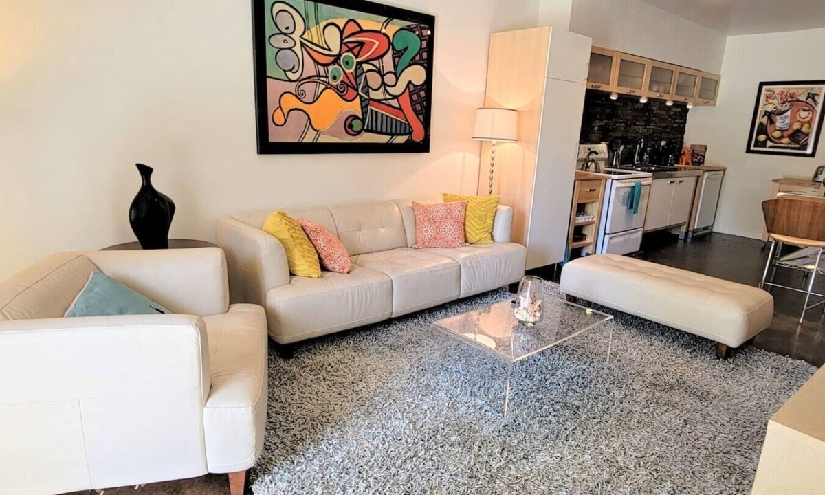 Encanto Condo | Ar`s Downtown Phoenix R & R A108