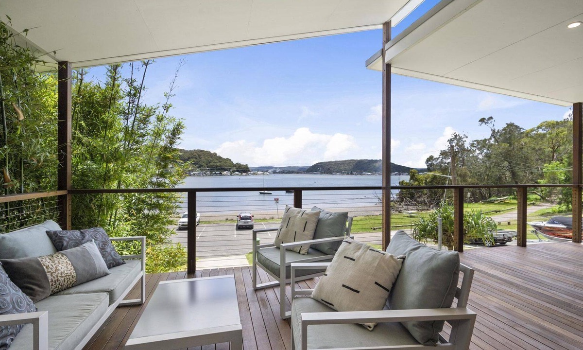 Pretty Beach Central Coast House | Araluen Waterfront Getaway 'Special Offer'