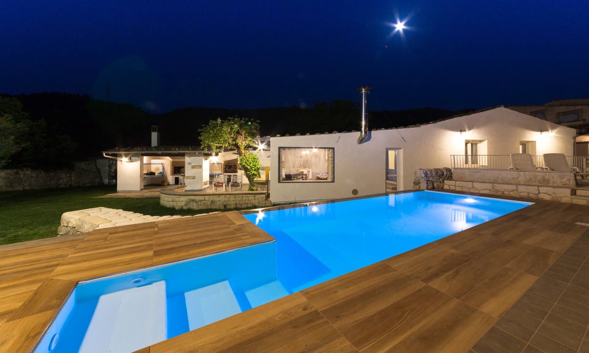 Ragusa Villa | "Arancelli 11" Typical Villa