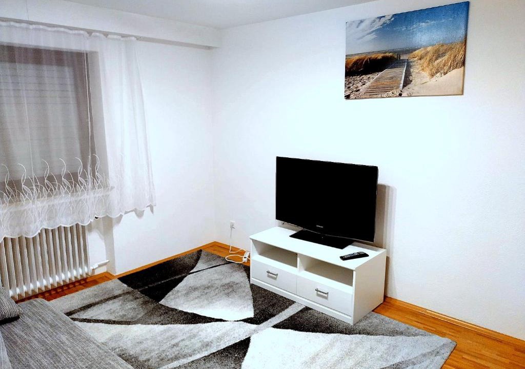 Rauhenbretzingen Apartment | Arbeiter- und Gruppenwohnung mit Parkplatz, Küche, WLAN, 1-5 Personen - Schwäbisch Hall