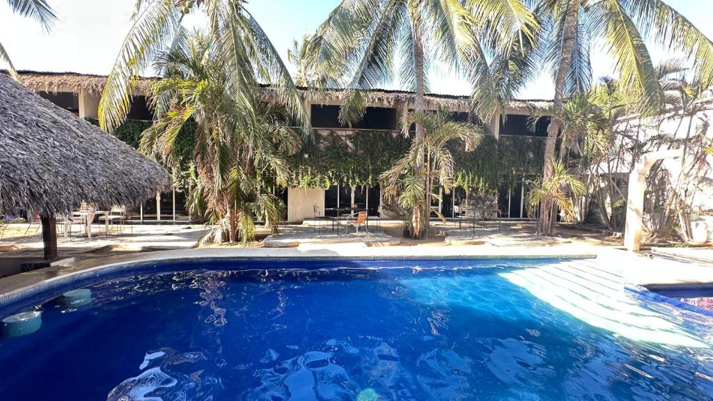Brisas de Zicatela Hotel | Arca