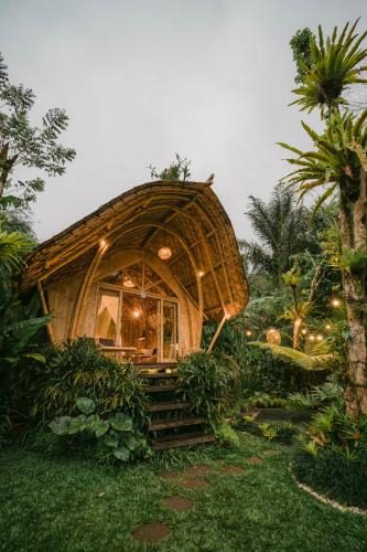 Selat Villa | Arcada Bali Bamboo House