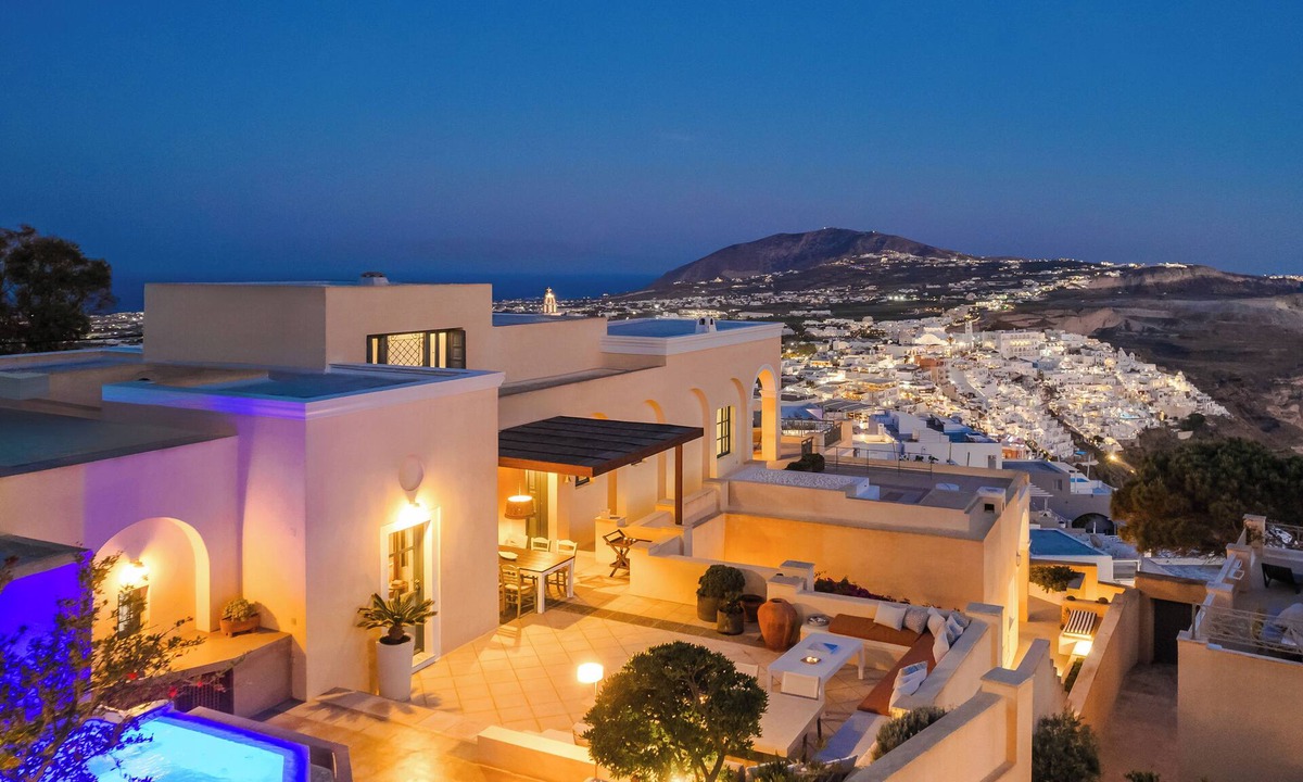 Fira House | Archipel Mansion