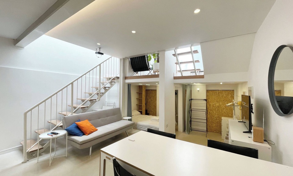 Angel Apartment | Architect designed split level 68sqm apartment close to kings cross