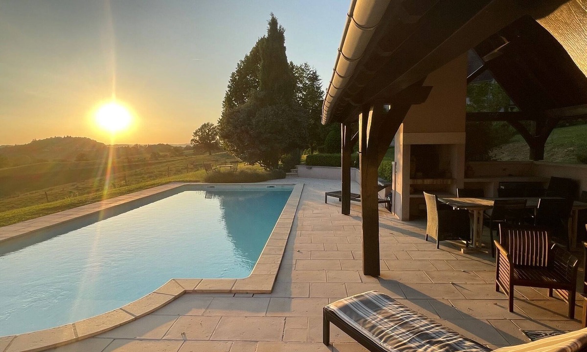 Hautefort House | Architect house at the foot of Castle Hautefort, exceptional view