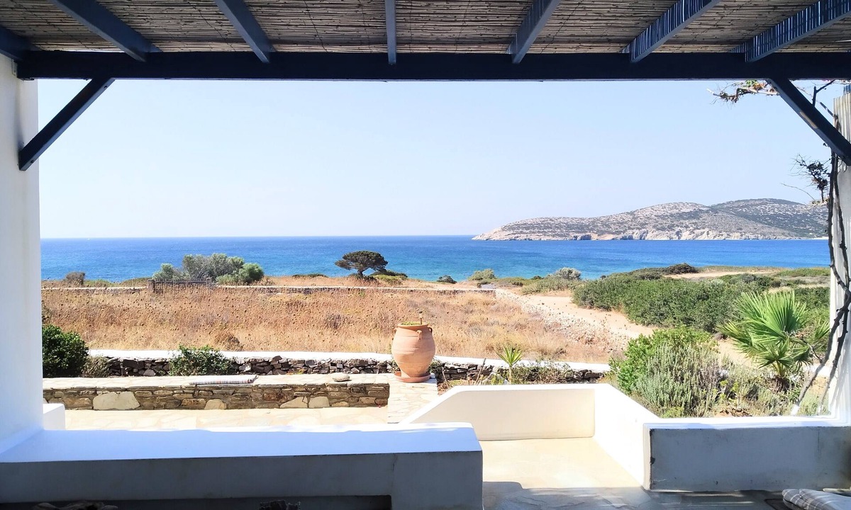 Antiparos House | Architect's summer house a few walking meters from the beach