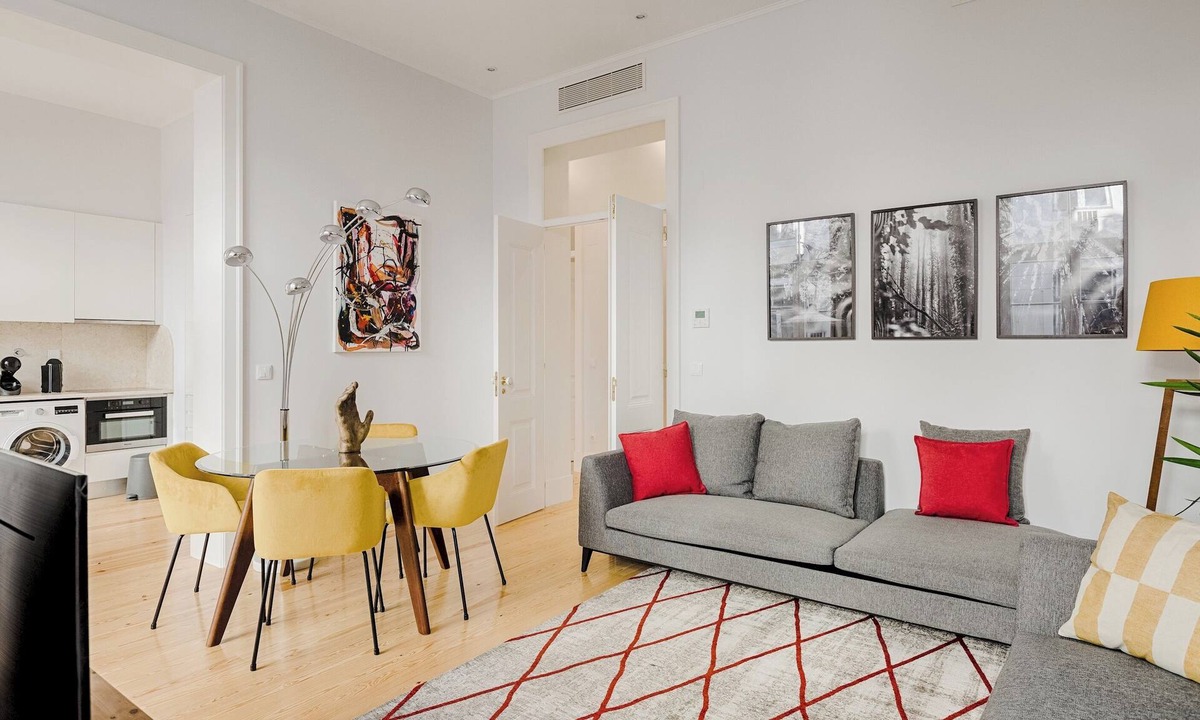 Santa Maria Maior Apartment | Architectural Gem in Baixa