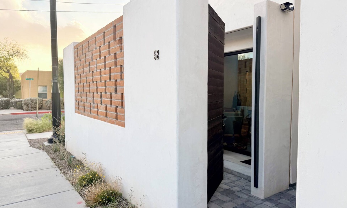 Barrio Historico House | Architectural Gem in Historic Viejo Walk to 5 Points, DT, Convention Pets OK