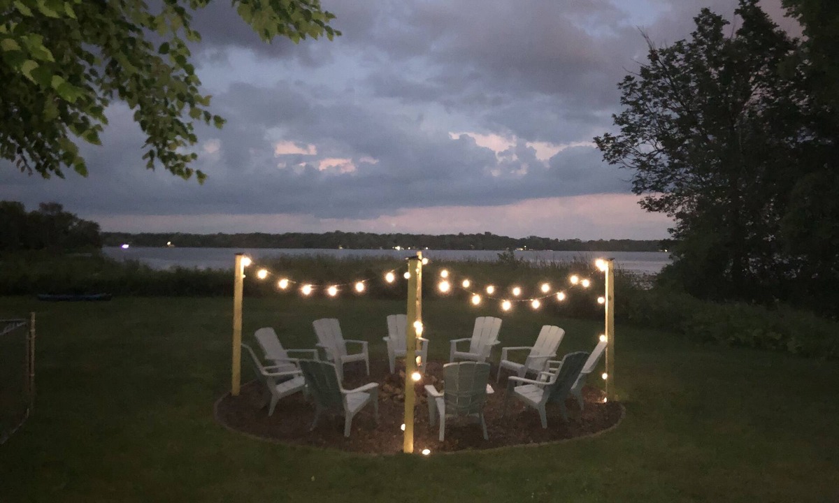 Isanti House | Architectural lake home with a monthly discount