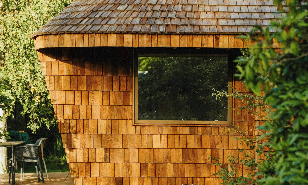 Hoeve Strand House | Architectural tiny house with sauna near beach