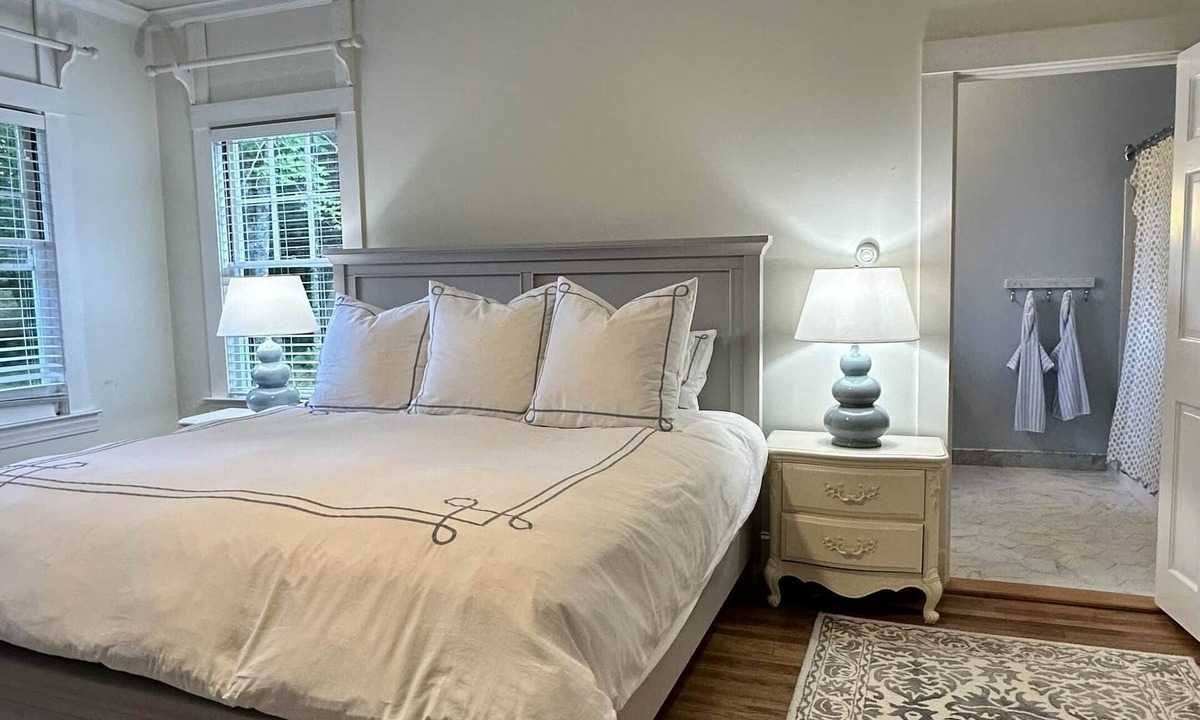 Mount Vernon House | Arden Cottage