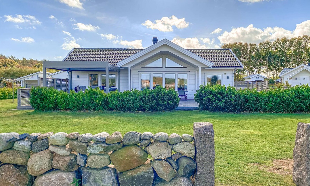 Varberg House | Are you dreaming of a relaxing family vacation close to the water?
