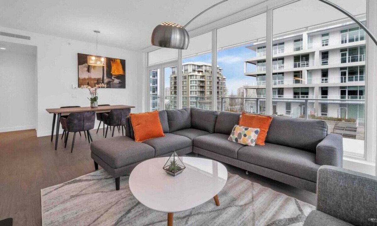 Richmond City Centre Apartment | ARIES PALACE - LUXURY &CENTRAL 3 BDR, 1100SQFT