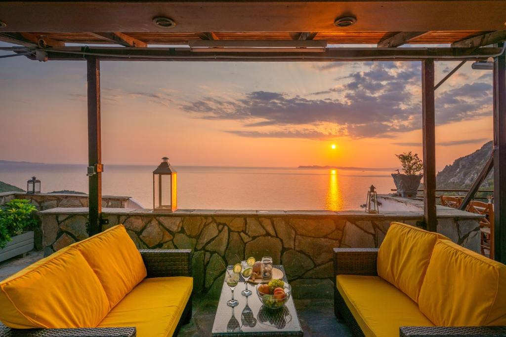 Perdika Hotel | Arilla Beach Hotel