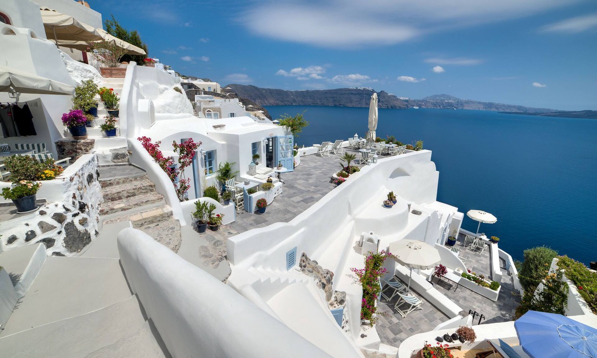 Oia House | Aris Caves